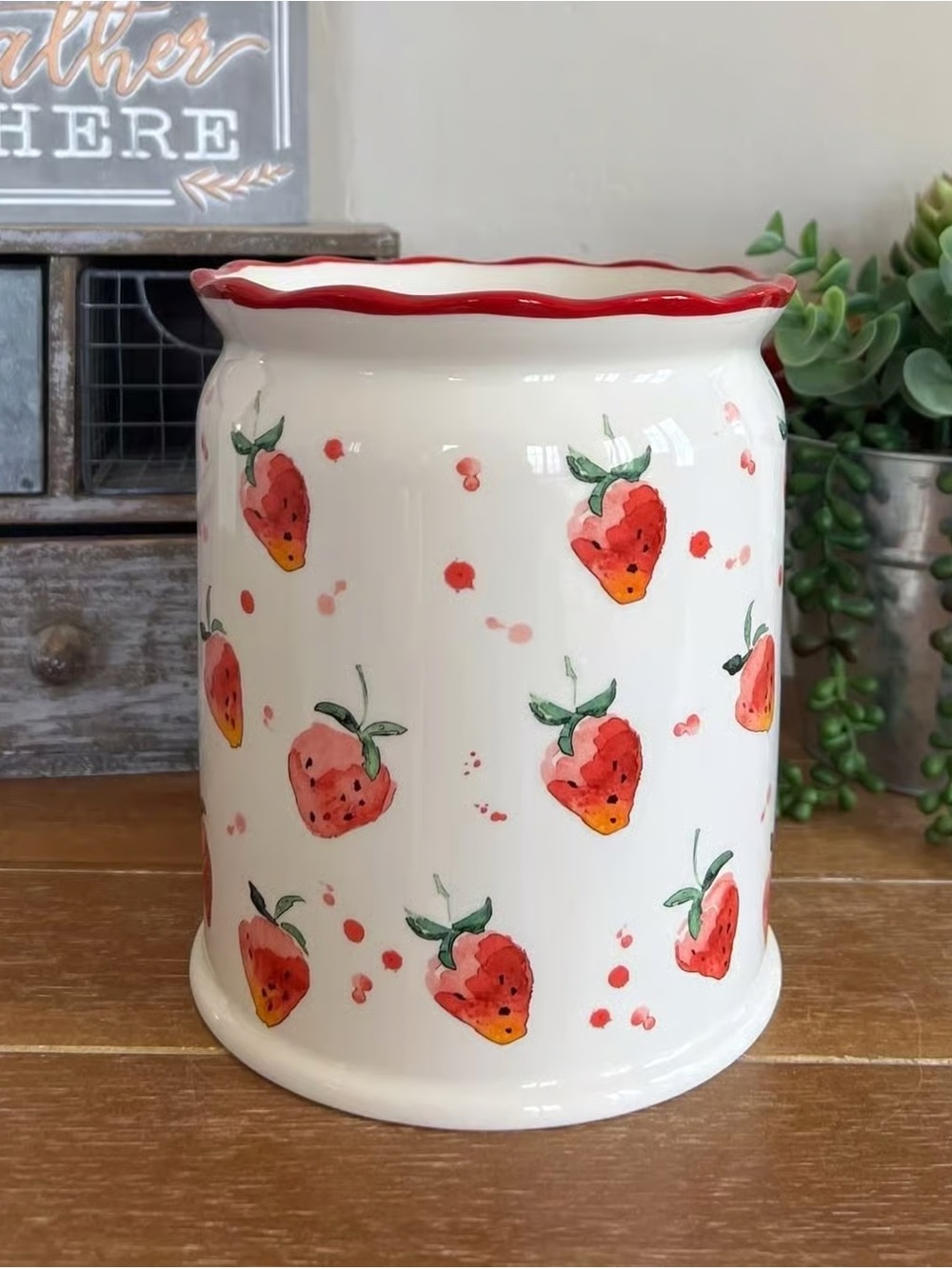 New Farmhouse Scattered Strawberries Ceramic Crock